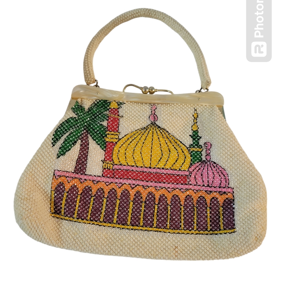 1940s Vintage Beaded Purse Kiss Lock Closure